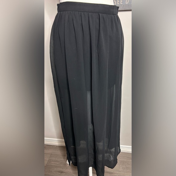 Forever 21 SZ. S black sheer overlay maxi skirt - Picture 2 of 4